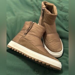 Blondo Spinner Waterproof Ankle Boots, Size 8, New Without Tags